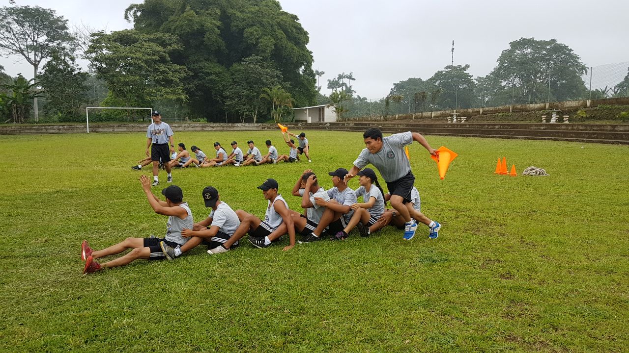 Formación Militar en Grupo
